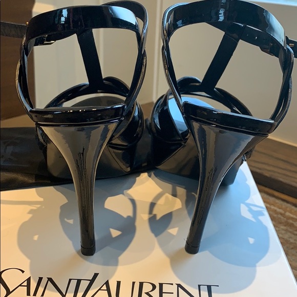 👏SOLD on IG👏YSL Black Patent Leather Pumps - Picture 3 of 7